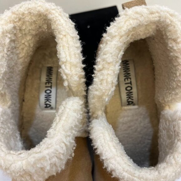 Minnetonka Faux Shearling Suede Ankle Boots Women’s 8 Tan Cozy Slip-On - Picture 8 of 12